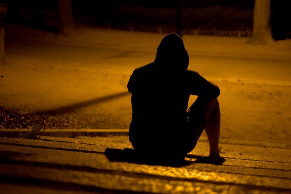 https://pixabay.com/ru/images/search/грустный%20мужчина/