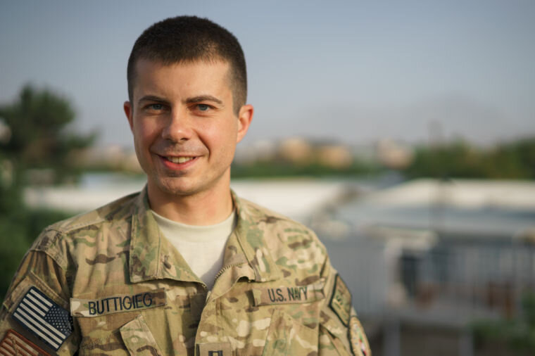 После командировки в Афганистан (https://www.southbendtribune.com/news/politics/from-south-bend-to-afghanistan/article_376699a6-f9f2-11e3-b178-0017a43b2370.html)