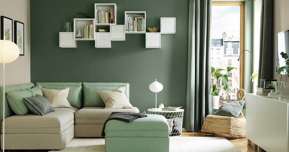 Дизайнеры использовали мятный, серый и белый цвета. Получилось очень органично. Особенно с цветком в горшке.