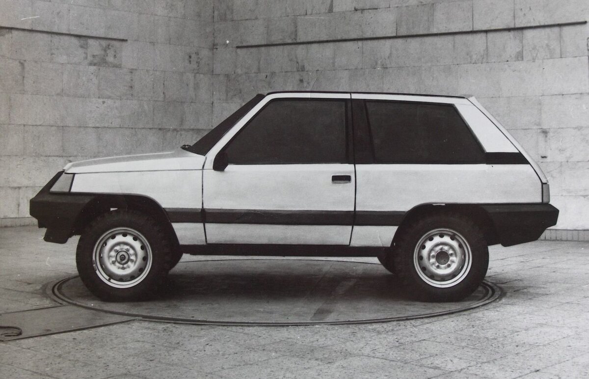 Она была похожа на Рено…