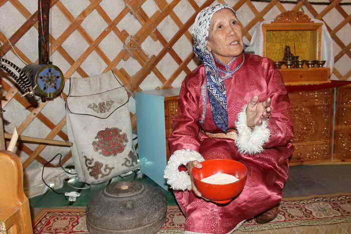 https://www.tuva.asia/uploads/posts/2012-10/1349543684_olcha-dongak2-prigotovlenie.jpg