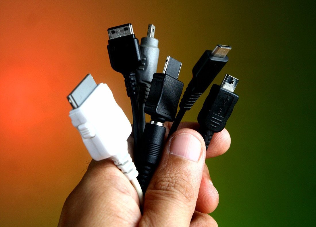Как сделать портативный USB-зарядник своими руками