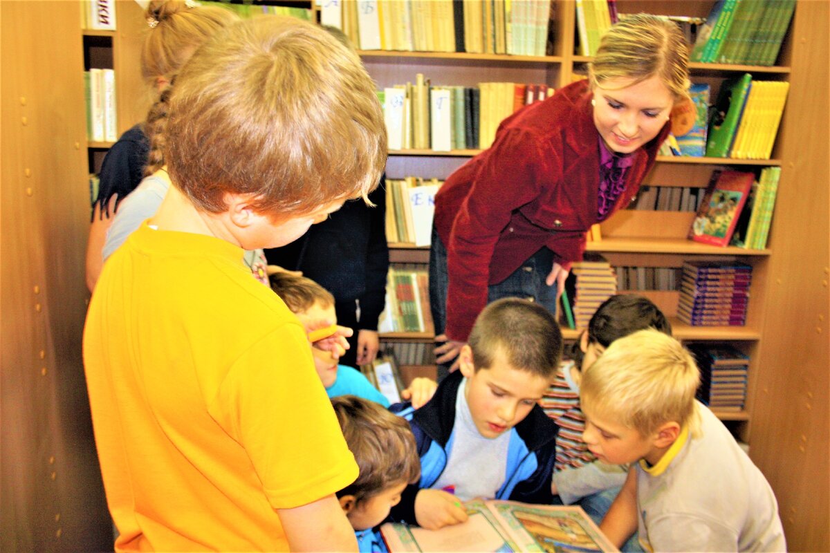 Даже на выходных учителя работают