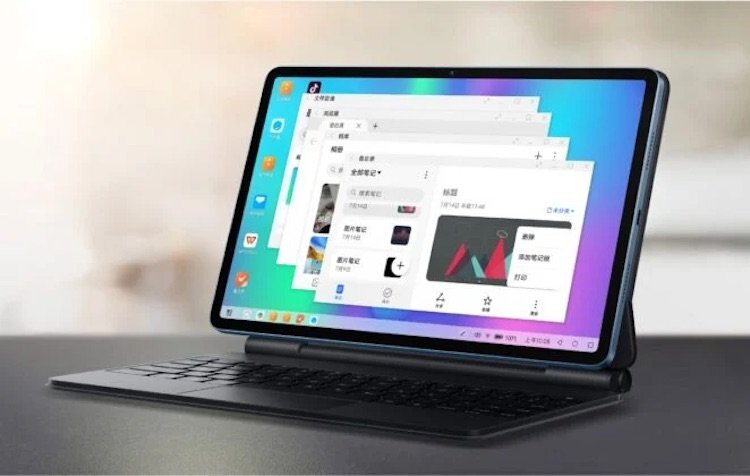 Планшетный компьютер Tab V7 Pro может работать с присоединяемой клавиатурой и стилусом