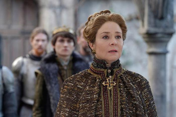 М. Фоллоуз в роли Екатерины Медичи