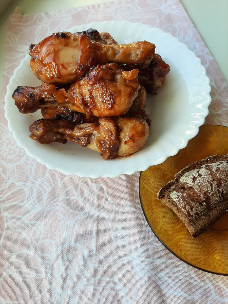 Куриные голени запечённые в сладком соусе