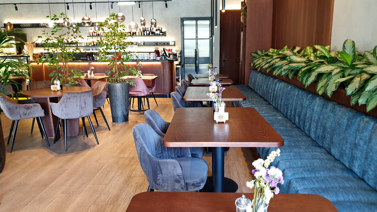 Мягкие диваны и кресла