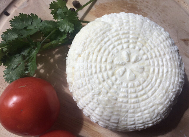 Как сделать себе вкусно или 4 рецепта Адыгейского сыра | ХоббиБыт | Дзен