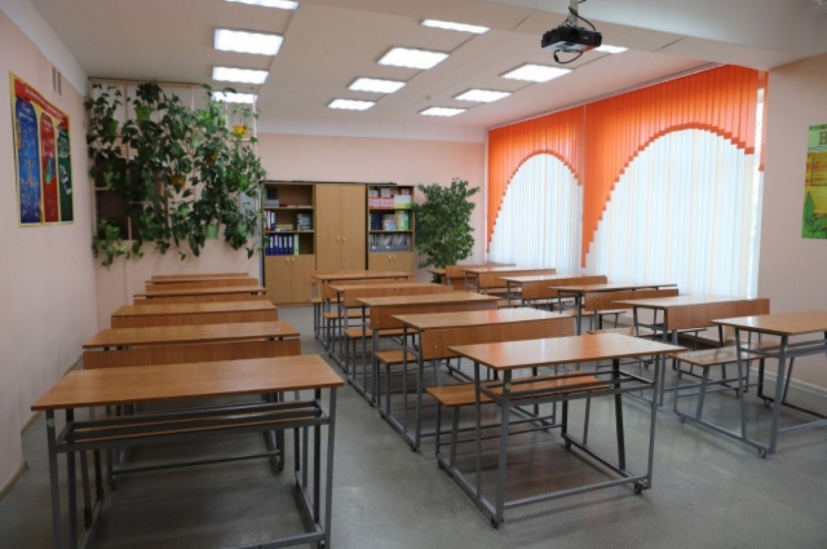    Проверку готовности школ к новому учебному году провели в Иркутске