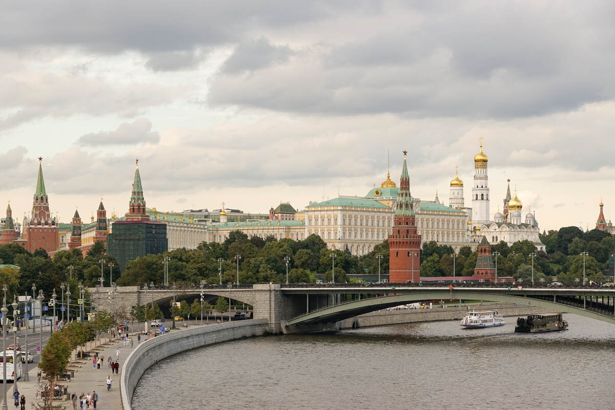 Прогулка по Москве. Гастроном, который сожгли Коровьев и Бегемот, дом из  