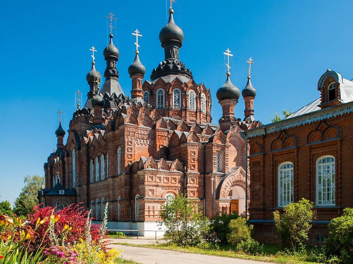 В средневековом городе Козельске, занимающем уникальное место в истории России, каждый путешественник найдет для себя что-то особенное.-2