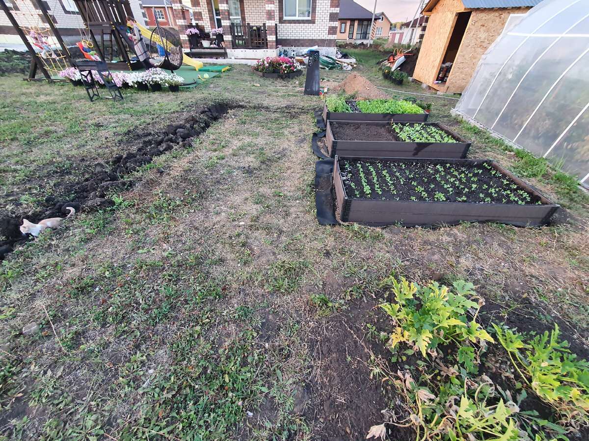 Вот тут надо было убрать весь грунт