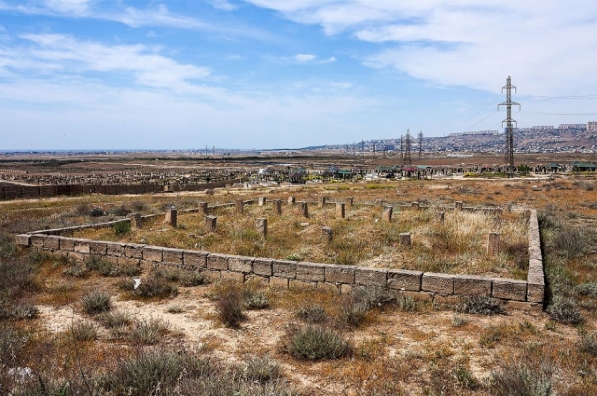    Место захоронения 23 Бакинских комиссаров в Говсанах. 9 мая 2017 года.