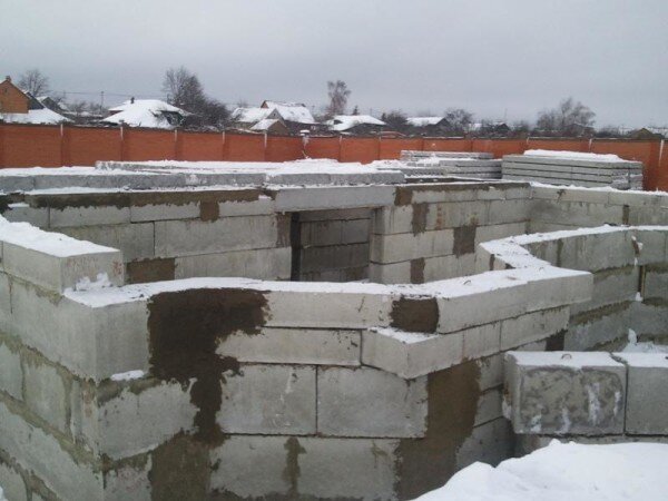  Фото фундамента из бетонных блоков