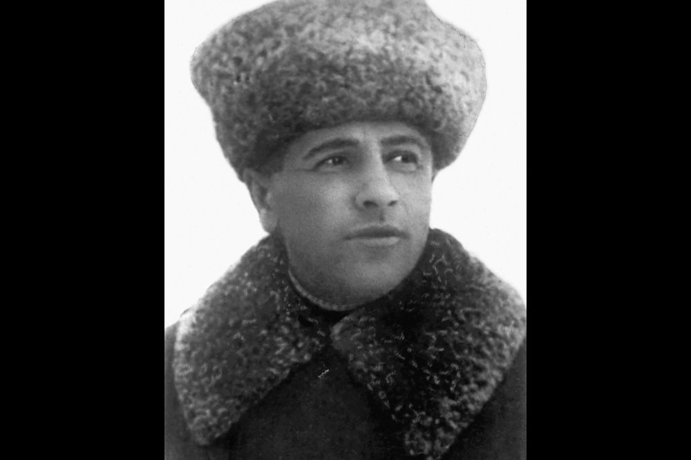 Л м доватор подвиг. Лев доватор участвовал в операции багратион. Лев доватор участвовал в операции багратион. Л. М.