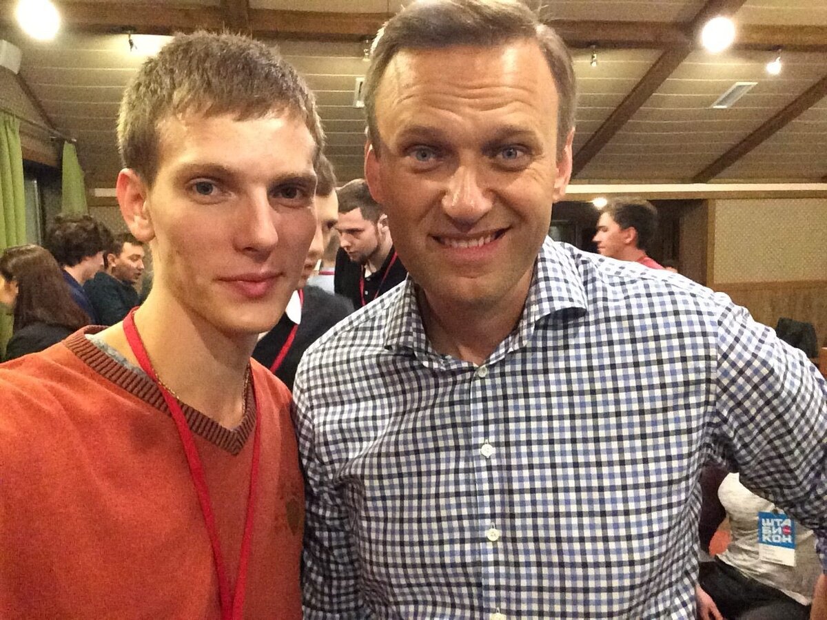 Михаил Файзрахманов (слева) и Алексей Навальный