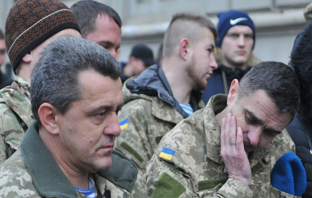 Ежегодно более тысячи военнослужащих ВСУ сводят счёты с жизнью