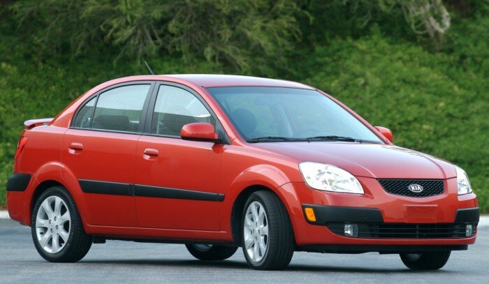 
Автомобиль Kia Rio - абсолютный лидер отечественного рынка.
