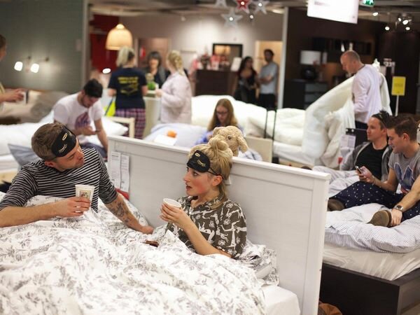 К выбору мебели люди относятся гораздо трепетнее, нежели к походу в продуктовый магазин, и этот факт нельзя игнорировать