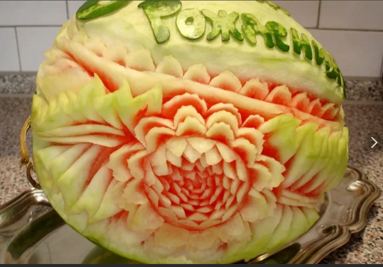 .   .Мы сами чуть не упали. Ну не ожидали мы этого увидеть, никак не ожидали от арбуза такого.