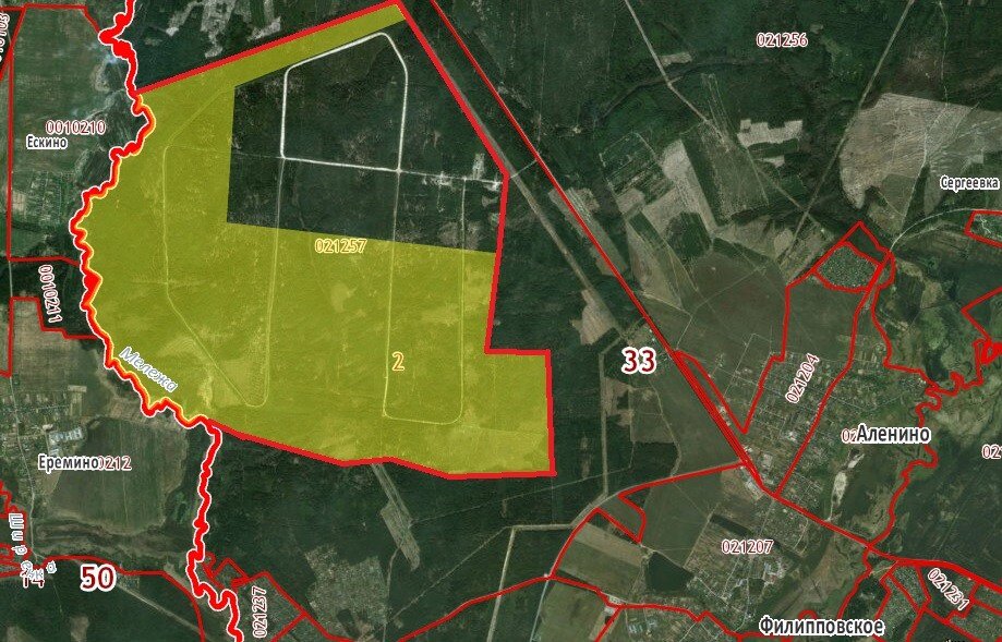 Оспариваемый участок земли под мусорный полигон ограничен красными линиями