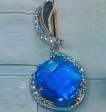 Сапфир. Фото из личного архива автора.