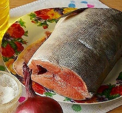  В этом рецепте я расскажу Вам , как быстро засаливаю эту рыбу и уже через час её можно будет кушать.  Попробуйте сами приготовить  и убедитесь ,  что это безусловно вкусная засоленная рыба .