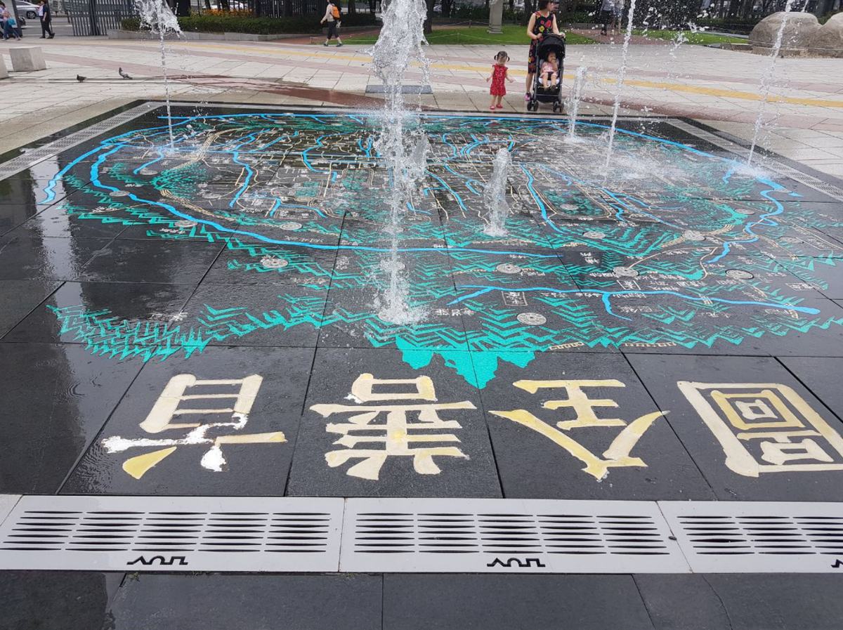 Карта города (только сфоткала я ее вверх ногами)