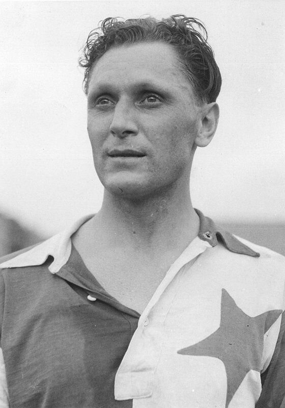 Йозеф бицан. Йо́зеф би́цан футболист. Йозеф бицан австрийский футболист. Йозеф бицан фото. Йозеф бицан футболист.