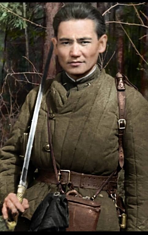 Бауржан Момыш-улы