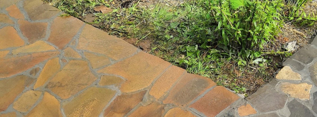 Затрется! - втирают мне на пару с мужем рабочие. Ну если только моими слезами!