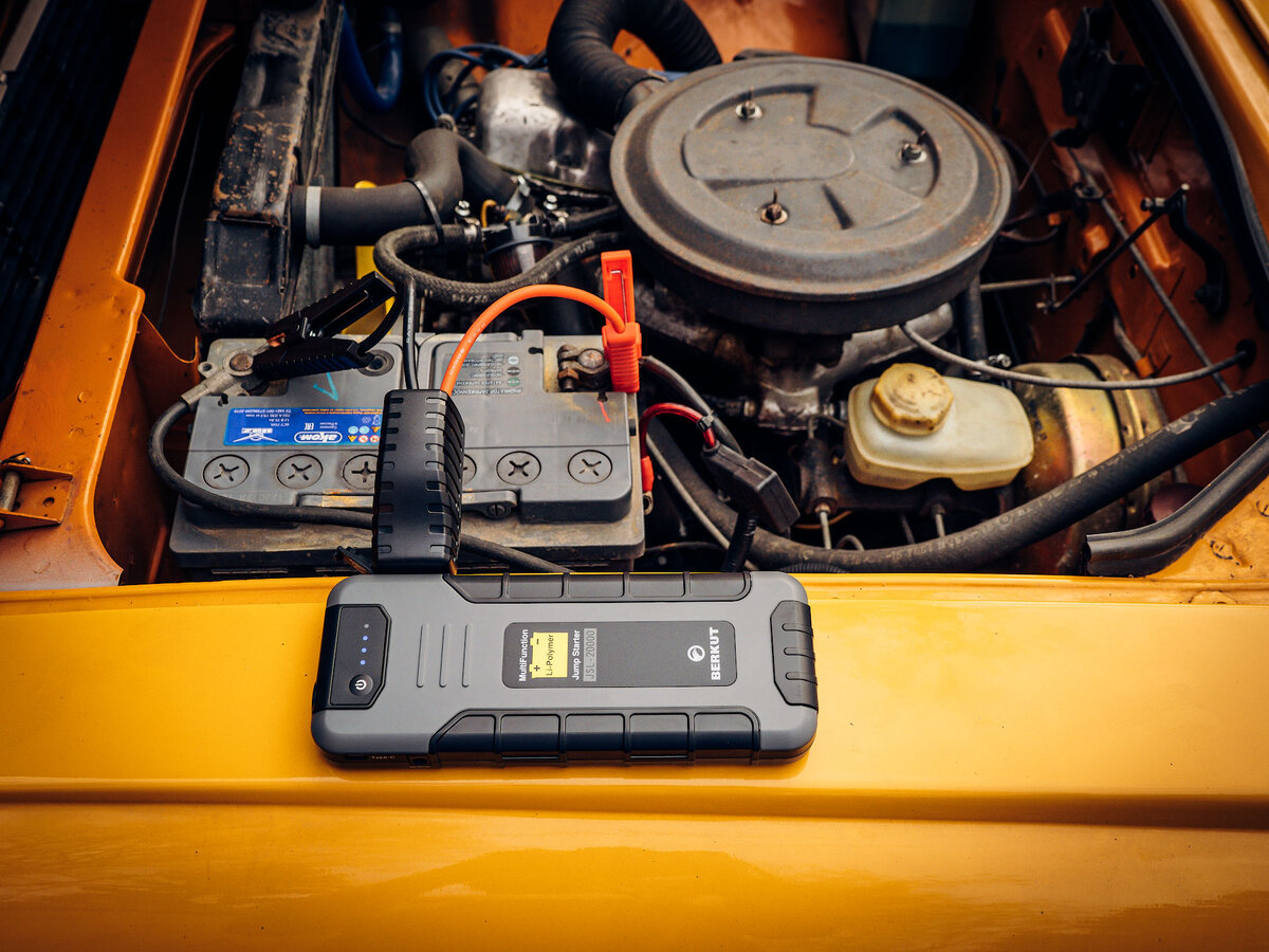 1 запуск авто. Запуск двигателя автомобиля. Прикурить пежо 308. Украли аккумулятор с машины. 1 запуск авто.