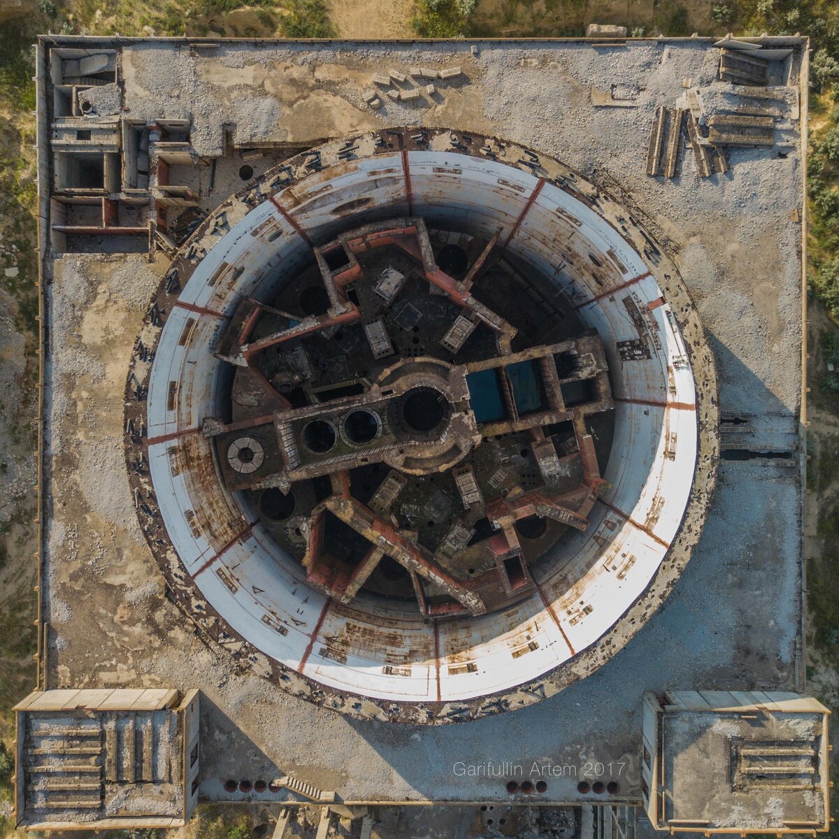 Вид в мертвое сердце АЭС