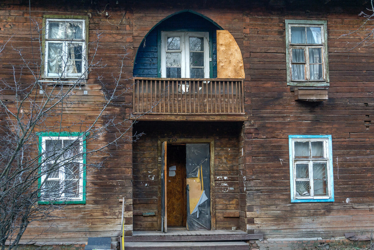 Деревянный барак. Барак Железнодорожный ГУАС. Жилгородок ГУАС. Бараки в Железнодорожном Жилгородок. Балашиха деревянный Барак.