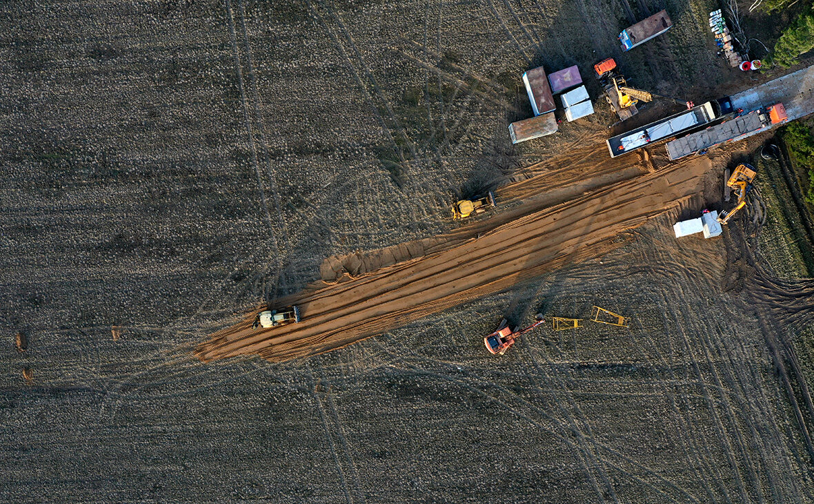 На месте строительства новой инфекционной больницы для пациентов с подозрением на коронавирусом в деревне Бабенки Воронцовского поселения (Фото: Валерий Шарифулин / ТАСС)