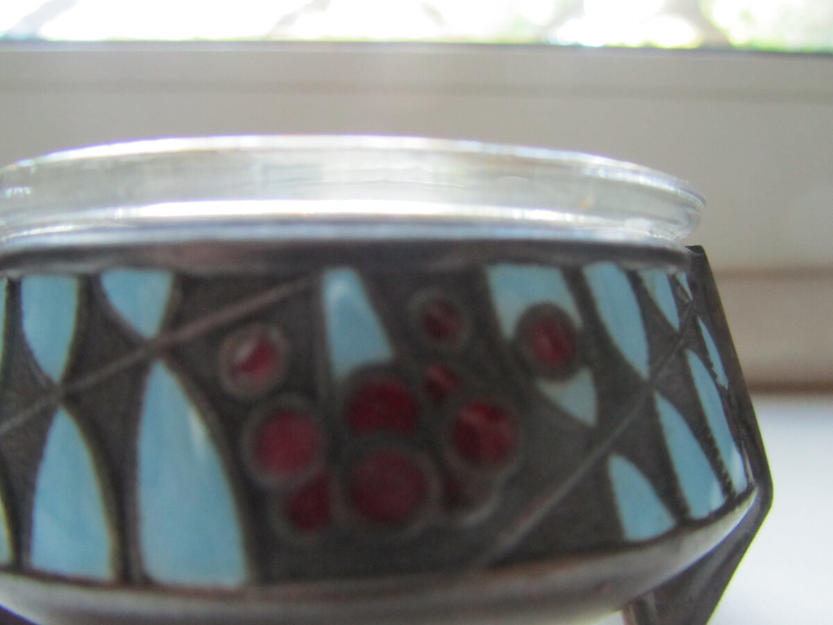 "В солонку пальцами и яйцами не лазить." Ищите свои наборы для специй ...