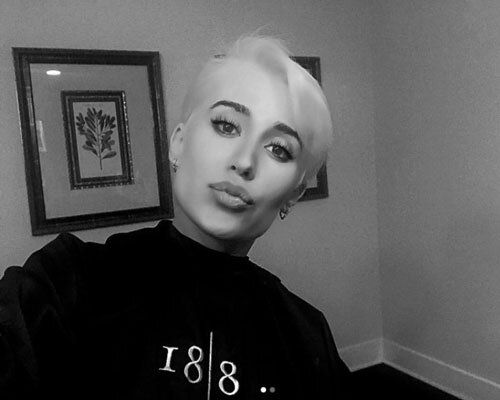 Взрослая дочь А. Маршала – Полина. Фото: kulturologia.ru