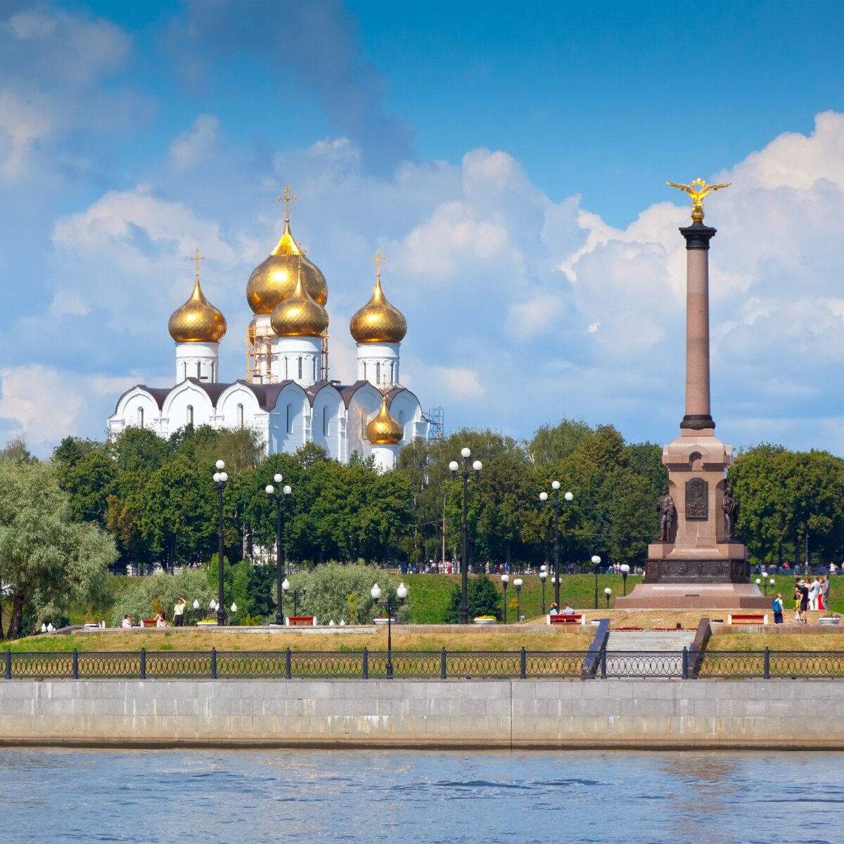 Ярославль новгород. Ярославль. Ярославия Страна городов. Ярославль набережная художеств. Музей заповедник.