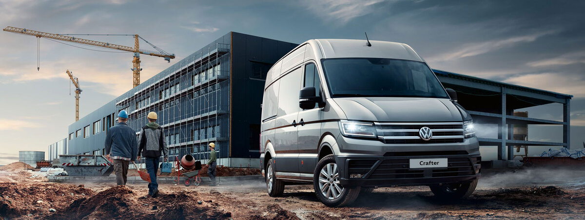 Микроавтобус Фольксваген Крафтер, высокого класса.