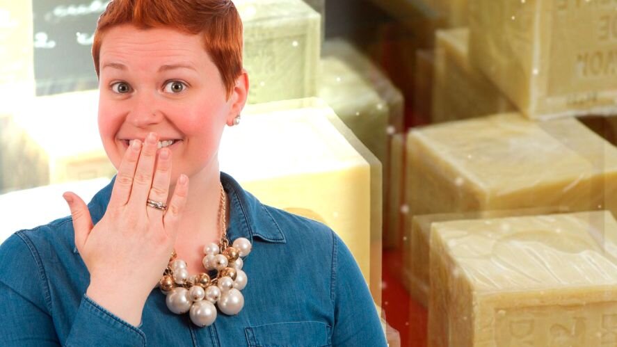 Мыло для лица // фото веселой дамы и мыла: pixabay.com