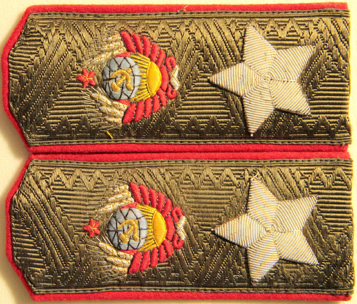 Погоны маршала Советского Союза. Яндекс картинки. 