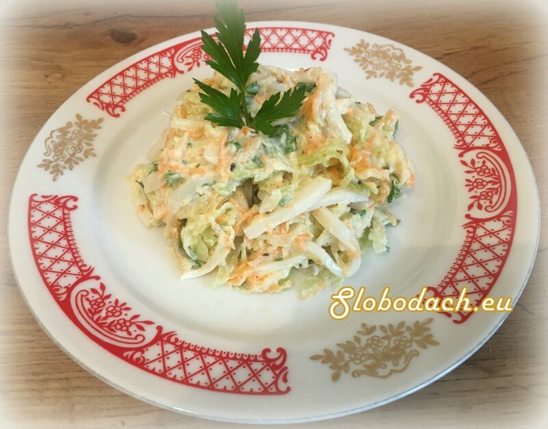 20 простых и очень вкусных салатов с кальмарами - Лайфхакер