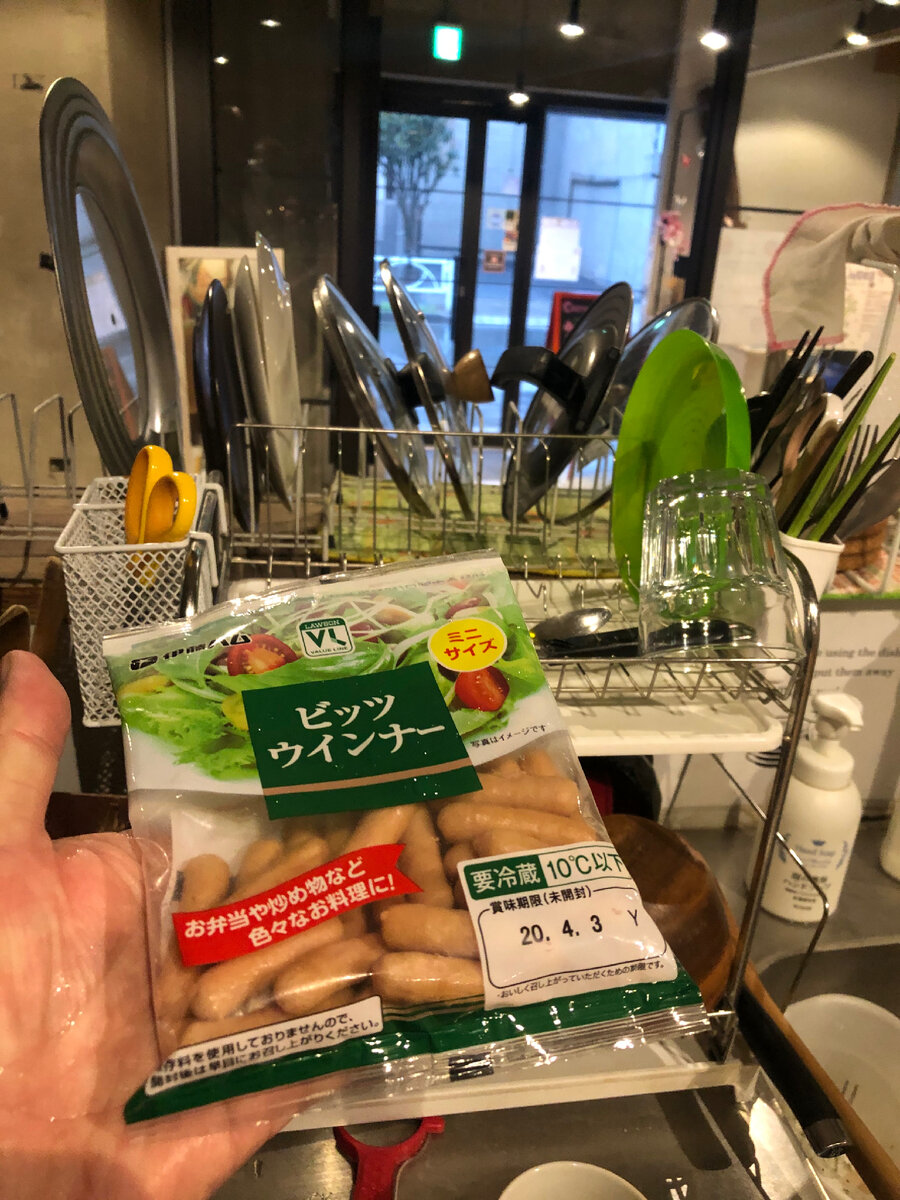 Сосиски 100 йен (70₽)