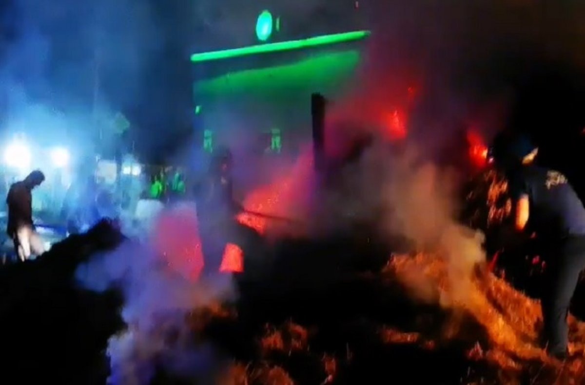    «КамАЗ» с сеном задел линию электропередачи и вспыхнул в Ингушетии