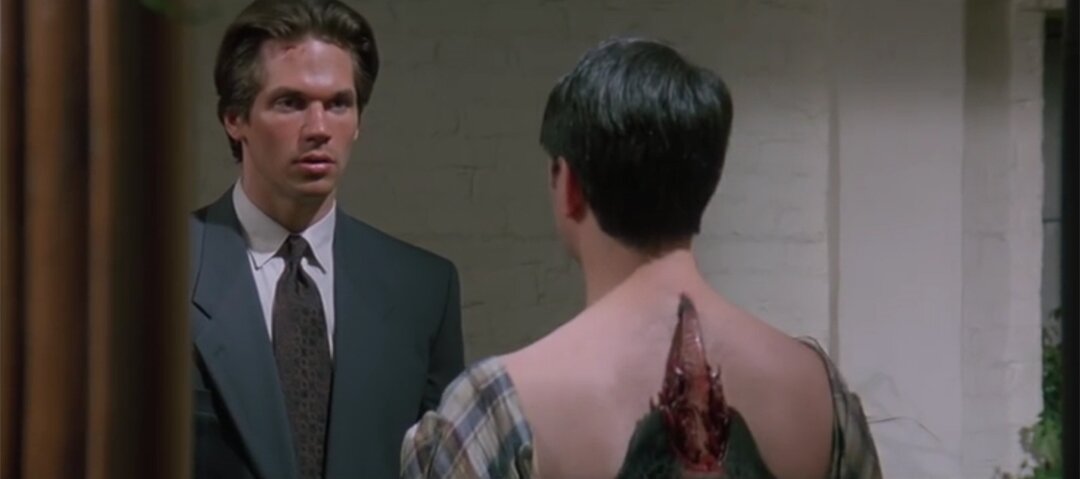 Кадр из фильма "Кукловоды" (1994)