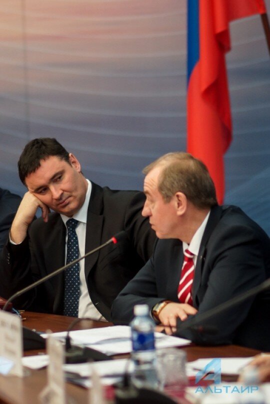 
Болотов Руслан, Левченко Сергей Георгиевич, Иркутск, Региональный совет, 15 ноября 2017 года., фотограф: Яна Ушакова © Проект "Лица Сибири"