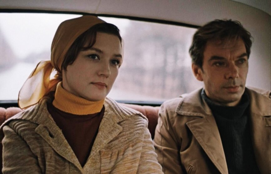 кадр из фильма "Москва слезам не верит"