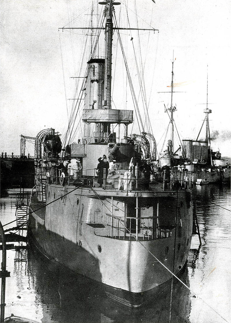 Башня с 8"/45 пушкой на крейсере «Баян».