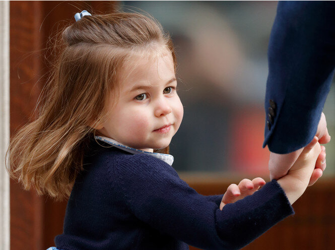 Принцесса Шарлотта у крыла Линдо, 23 апреля 2018 года 