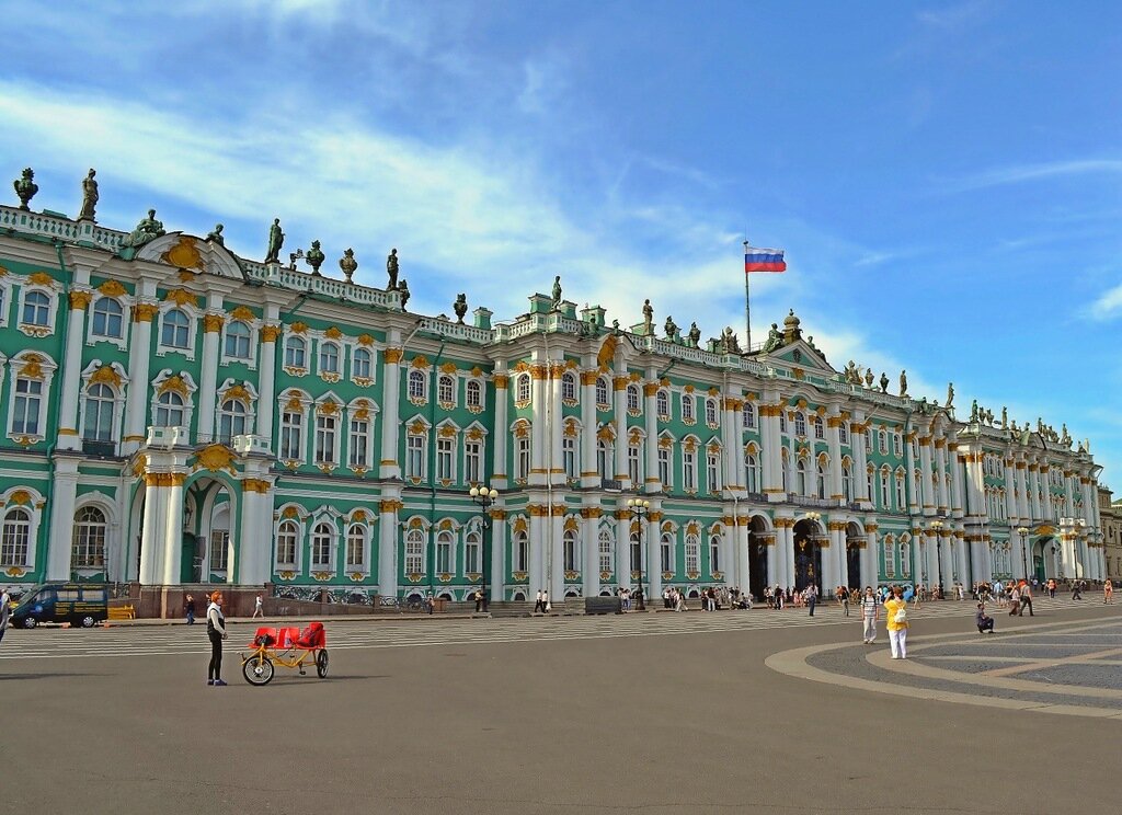 Известный музей в питере. Эрмитаж. Санкт-Петербург. Эрмитаж Питер. Питерский музей Эрмитаж.